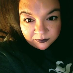 Meet your Posher, Suzy